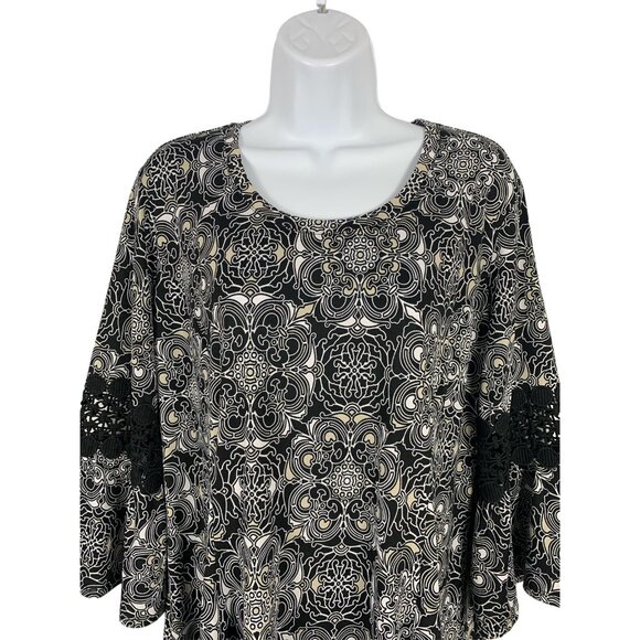 New Directions Womens Petite Black & White Patterned Dress With Crochet Accents - Picture 2 of 12